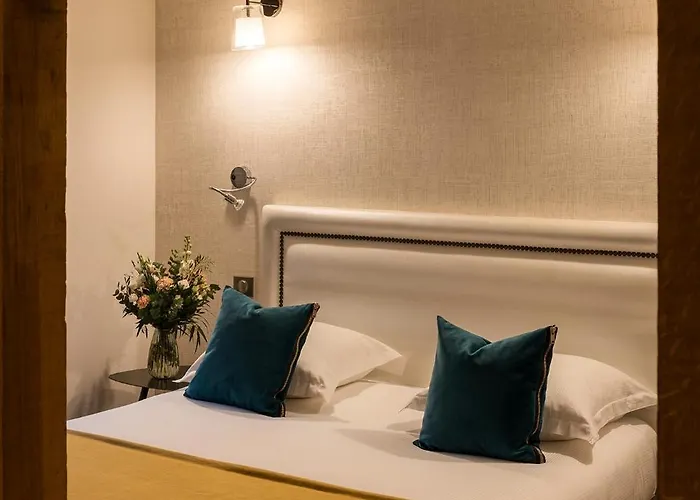 Le Griffon D'or Hotel